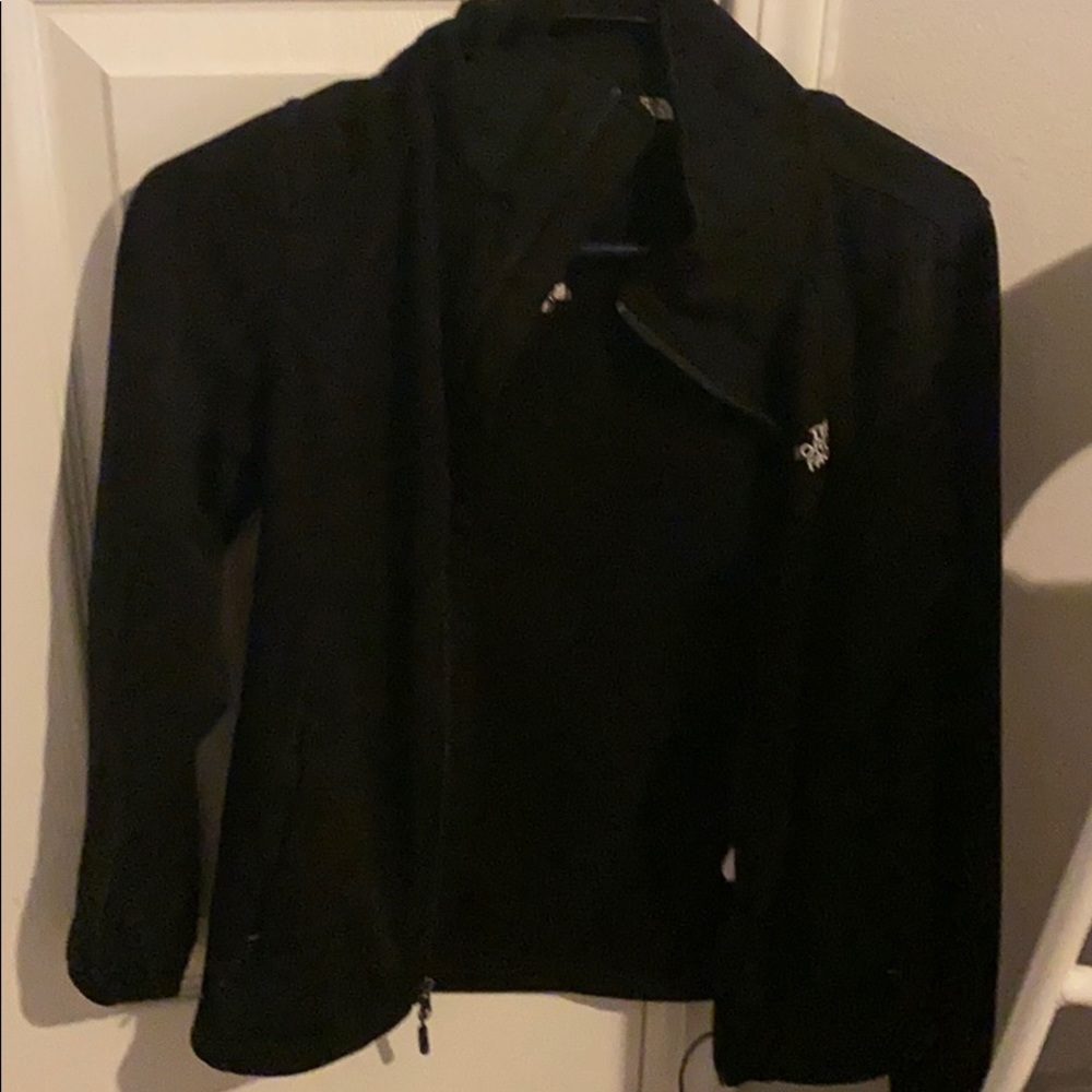 black north face zip up